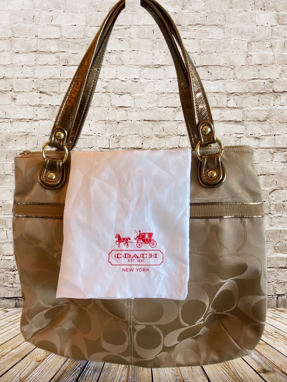Coach Vintage Signature Hobo Beige Bronze Dust Cover Campus Office Day/Night
